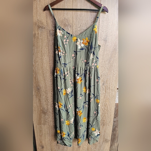Old Navy Green Floral Midi Dress - Picture 1 of 4